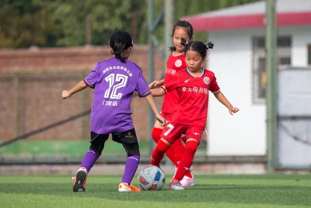 欧冠-拉斯帕多里梅开二度 那不勒斯6比1阿贾克斯